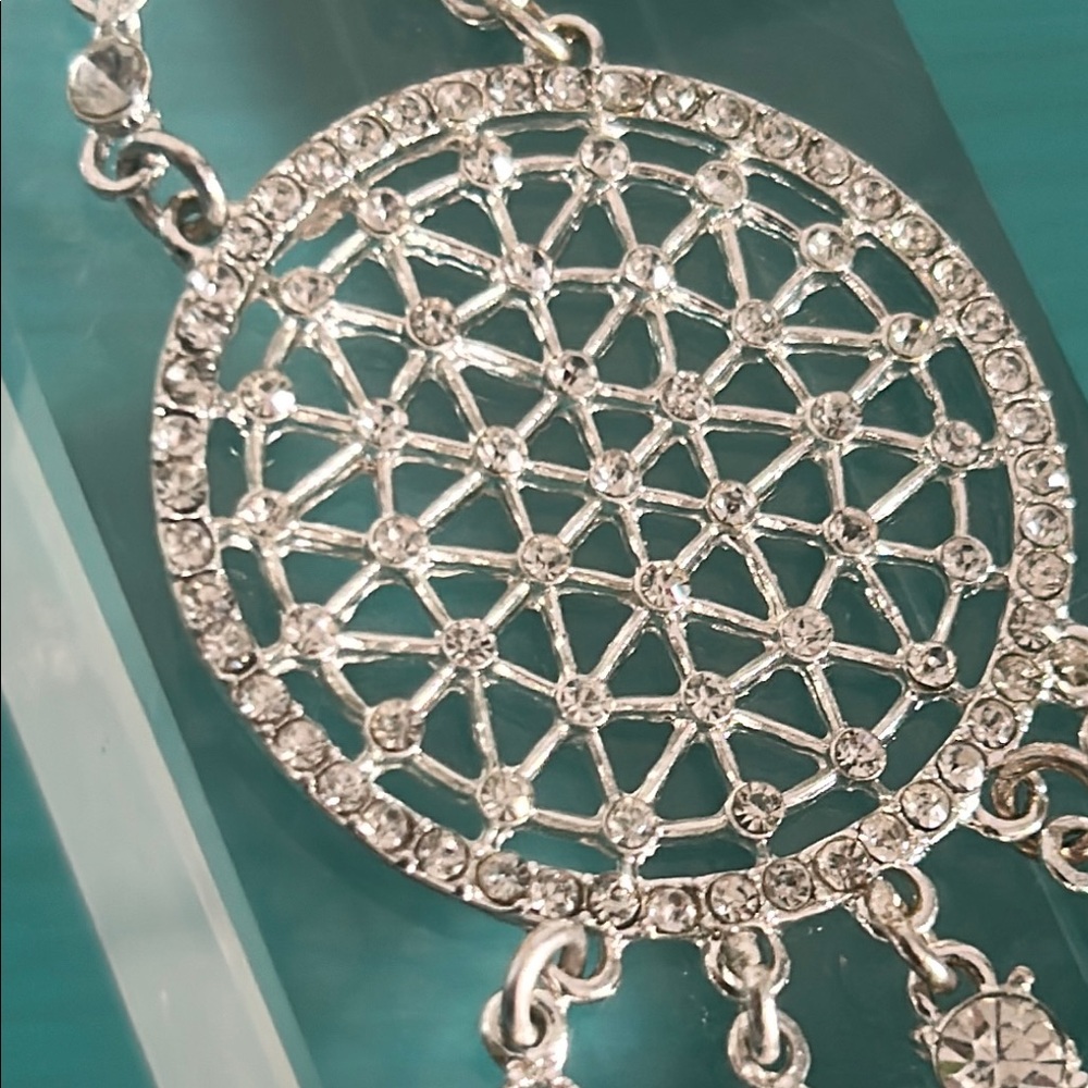 Art Deco Silver Tone Rhinestone Encrusted Chandelier Filigree Pendant Necklace - Picture 8 of 9
